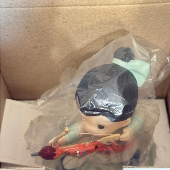 Precious Moments Disney Mulan & Mushu You Keep Me On Target 202032 (SB1505) - Picture 12 of 15